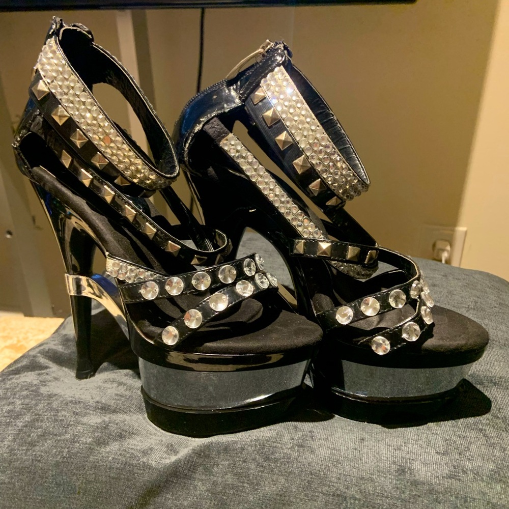 Kotonica size 7 black and silver with diamond studded straps high heels
